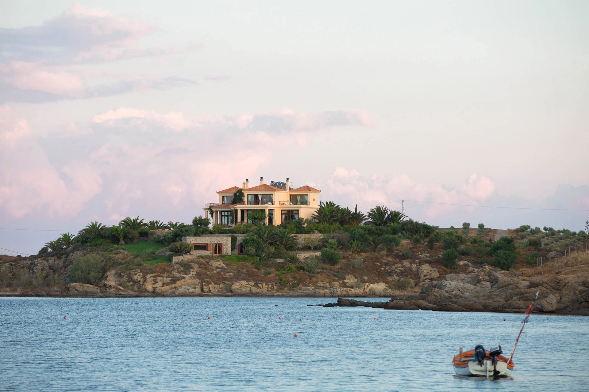 Lighthouse Mansion & Estate