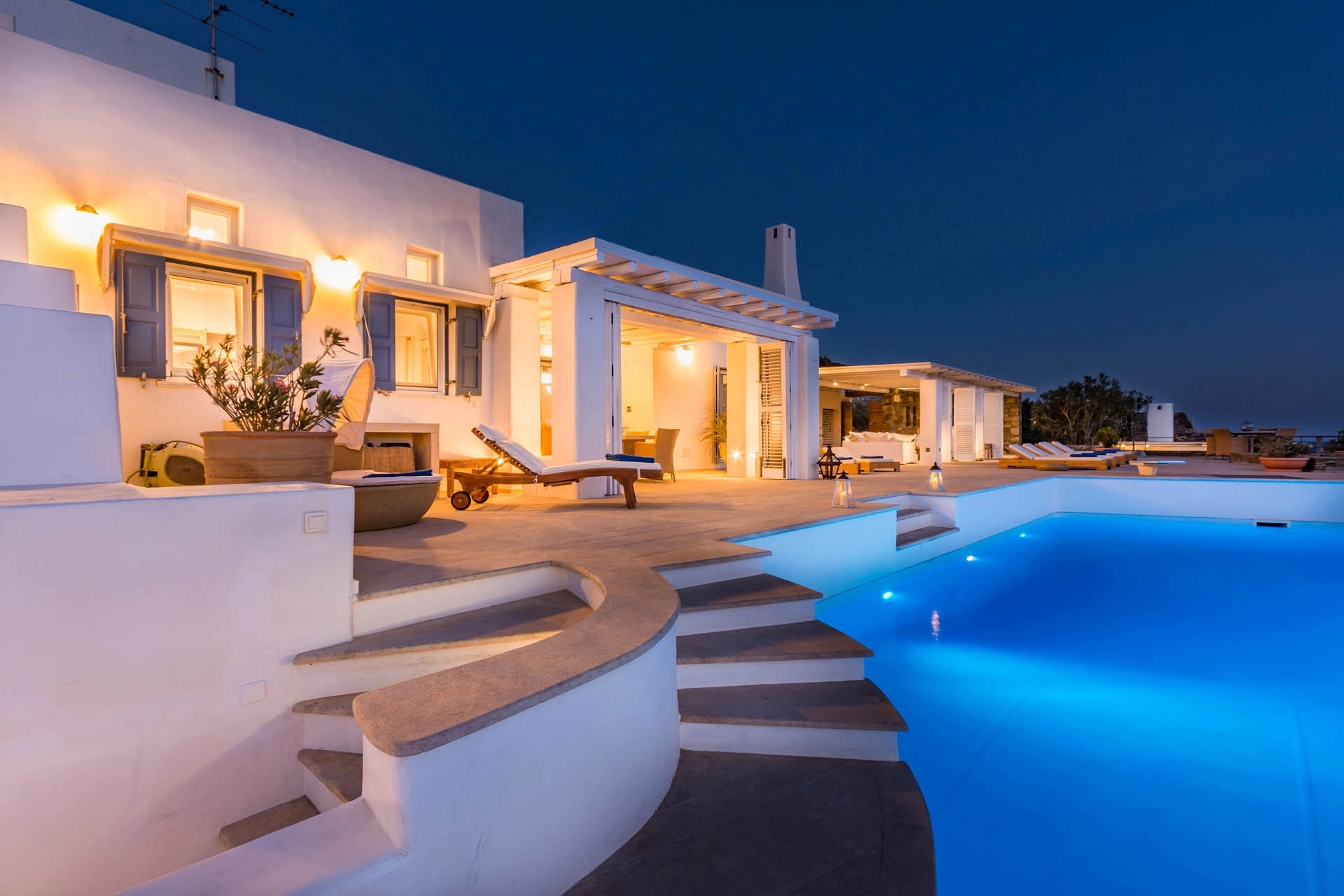 Infinite Blue Grand Villa