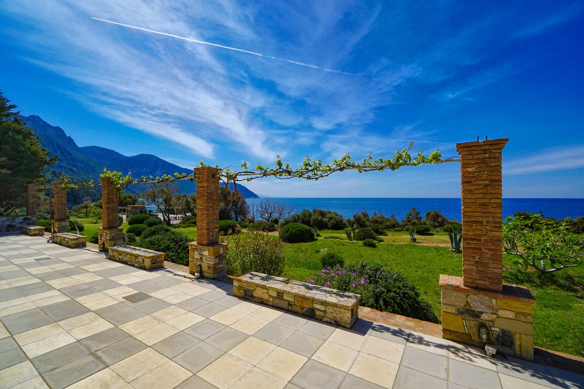 Samos Estate & Villas